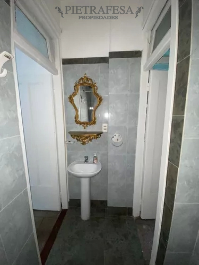 Apartamento ID.9297 - Apartamento en alquiler, 3dorm, 2 baños. Ciudad Vieja.