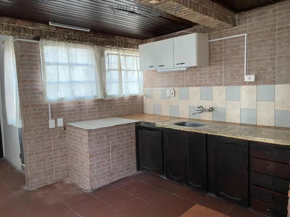 Apartamento ID.13910 - Apartamento en alquiler, 2dorm, 1 baño. La Teja.