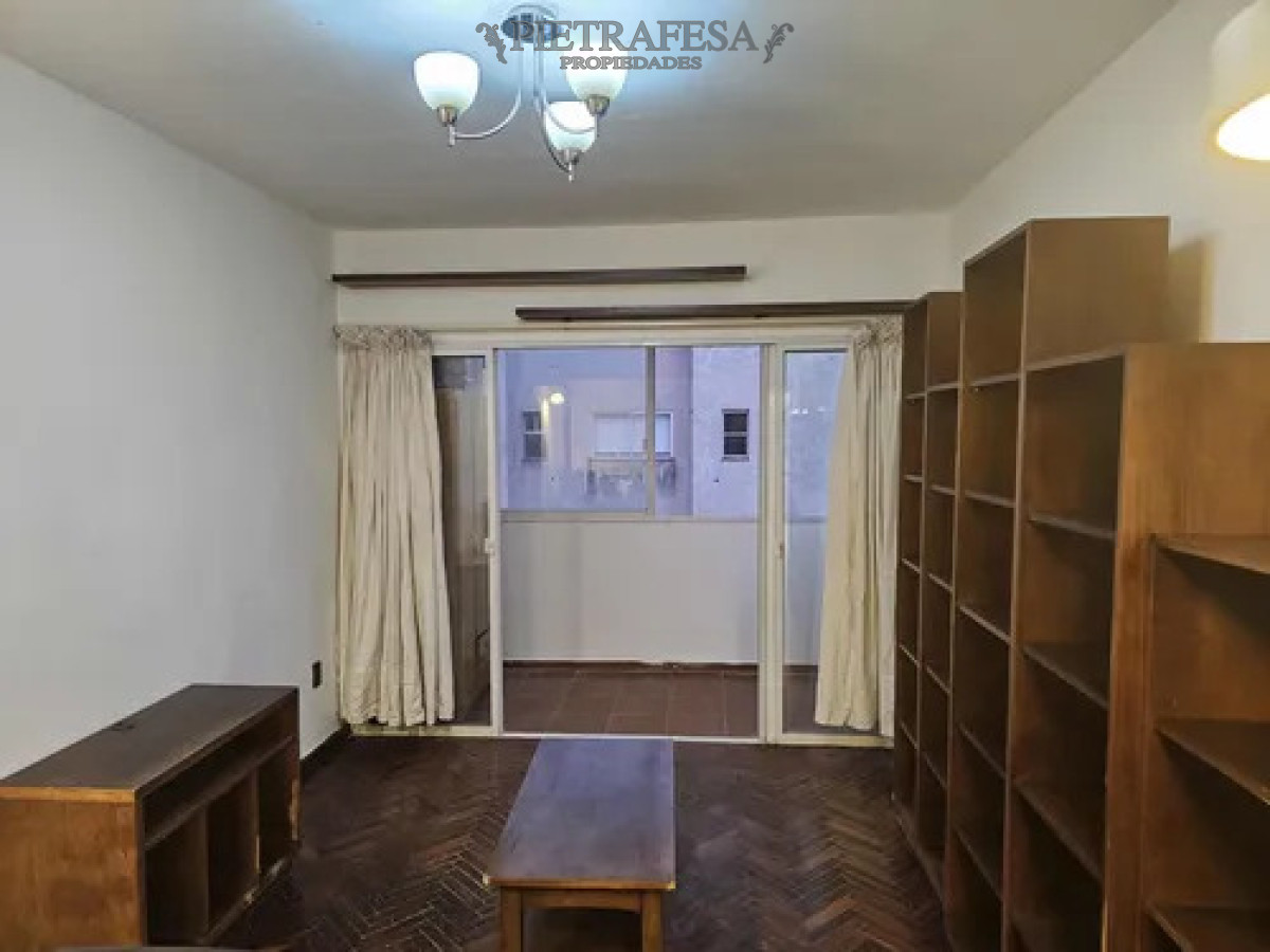 Apartamento ID.14958 - Apartamento en Venta, 2 dormitorios, 1 baño, balcon, azotea. Aguada.