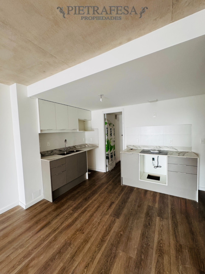 Apartamento ID.14126 - EDIFICIO BULL - POCITOS - 2 Dormitorios - 2 baños y Garage