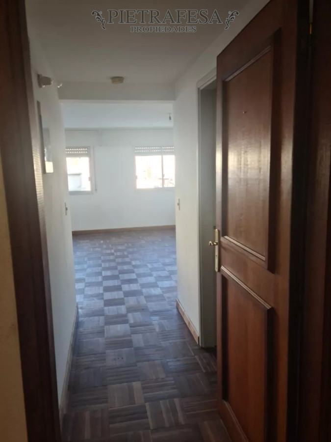 Apartamento ID.9011 - Apartamento en alquiler, Monoambiente, 1 baño, terraza. Centro.
