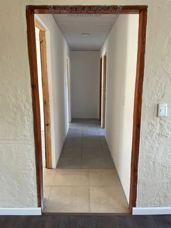 Apartamento ID.13899 - Apartamento en alquiler, 3 dormitorios, 2 baños. Colon.