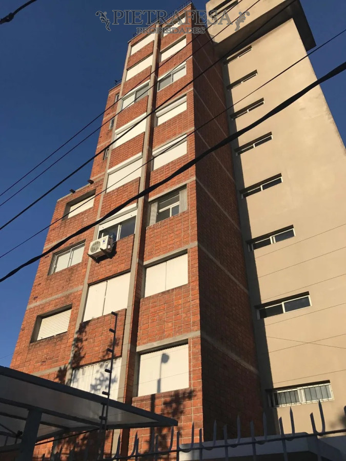 Apartamento ID.7370 - Apartamento en alquiler, 3 dormitorios, 1 baño, terraza, Tiburcio Gómez, Buceo.