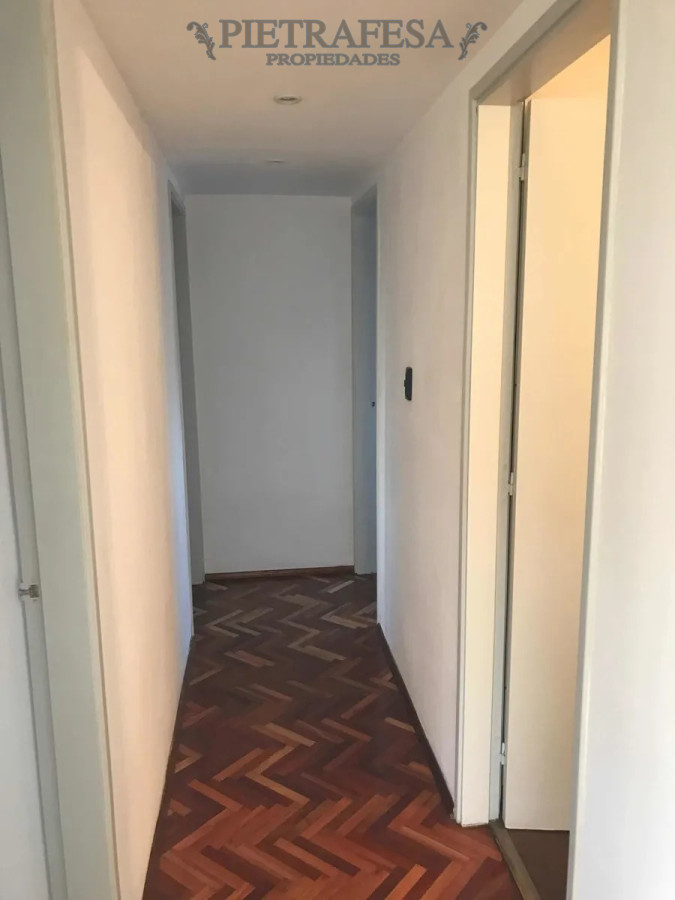 Apartamento ID.7370 - Apartamento en alquiler, 3 dormitorios, 1 baño, terraza, Tiburcio Gómez, Buceo.