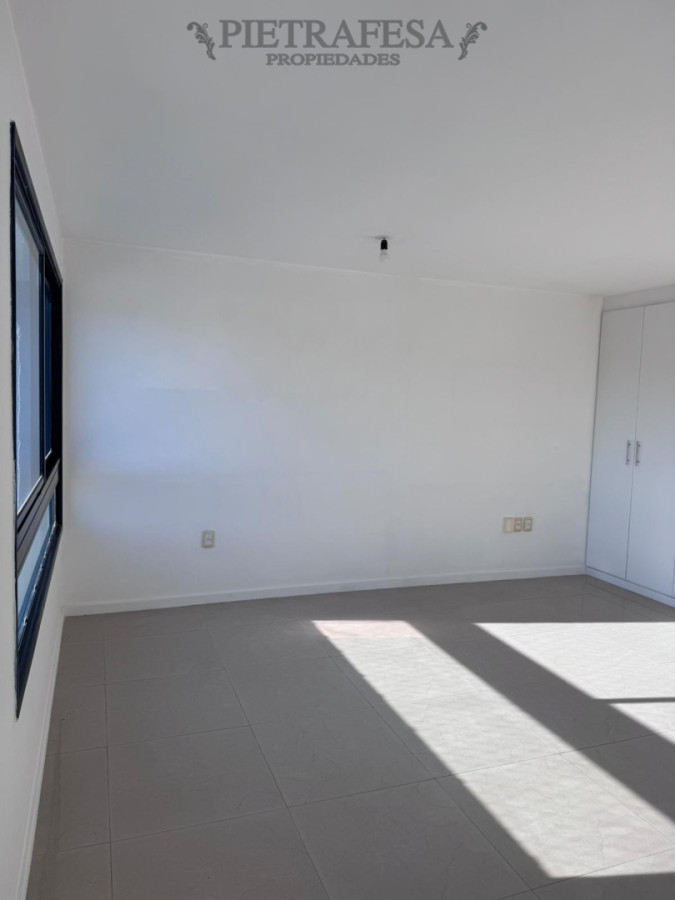 Apartamento ID.14828 - Apartamento en alquiler, monoambiente, 1 baño. Pocitos.