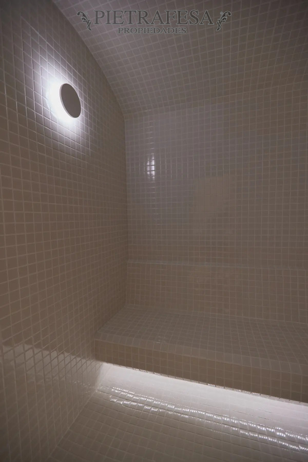 Apartamento ID.14274 - Apartamento en alquiler, 3 dormitorios, 3 baños, terraza, garaje, jacuzzi. Punta Carretas.