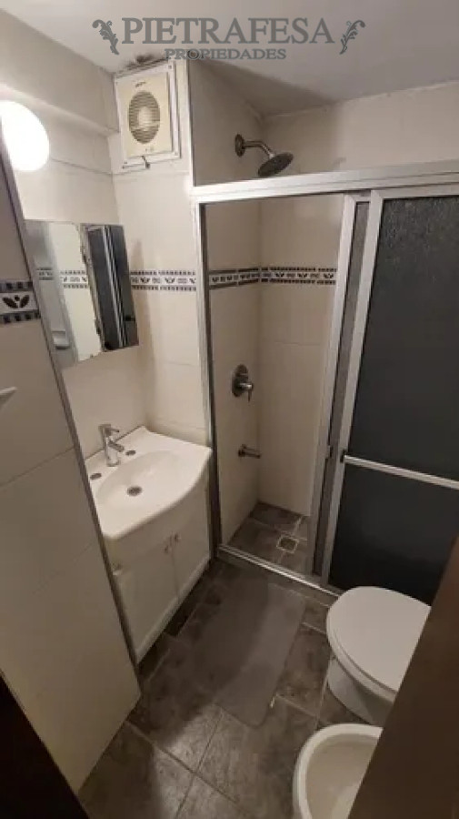 Apartamento ID.13902 - Apartamento en alquiler, 2 dormitorios, 1 baño, terraza lavadero. Pocitos.