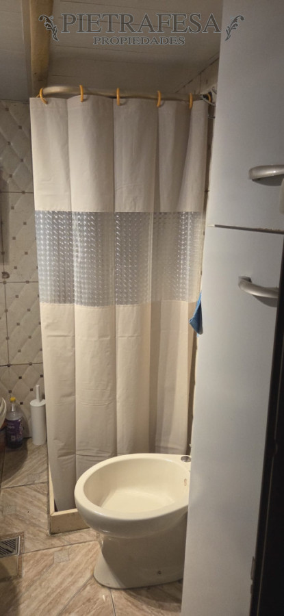 Apartamento ID.15171 - Apartamento tipo duplex en venta, 2 dormitorios, 1 baño, patio. Reducto.