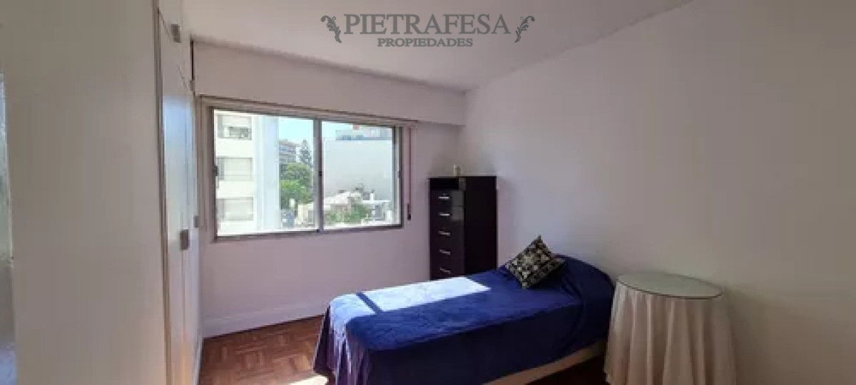 Apartamento ID.12424 - Apartamento en alquiler, 4dormitorios, 3baños, terraza, cochera, amueblado. Punta Carretas.