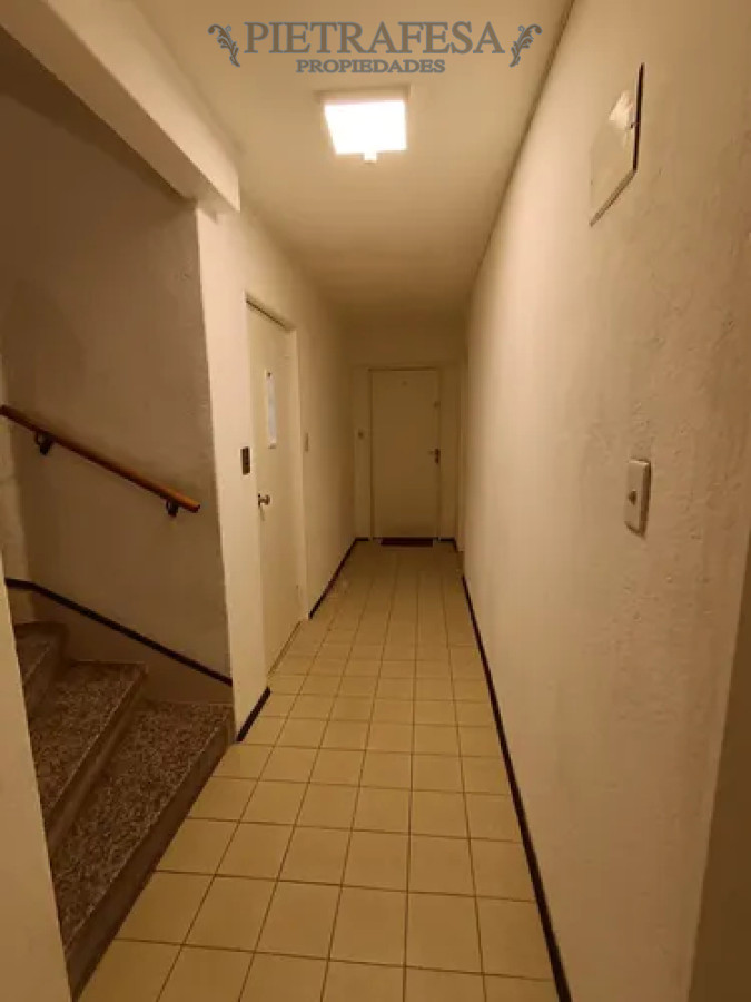 Apartamento ID.13889 - Apartamento en alquiler, monoambiente, 1 baño. Gastos comunes bajos. Cordón.