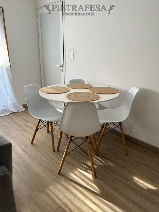 Apartamento ID.15087 - Apartamento en venta, 2 dormitorios, 1 baño, terraza con parrillero. Palermo.