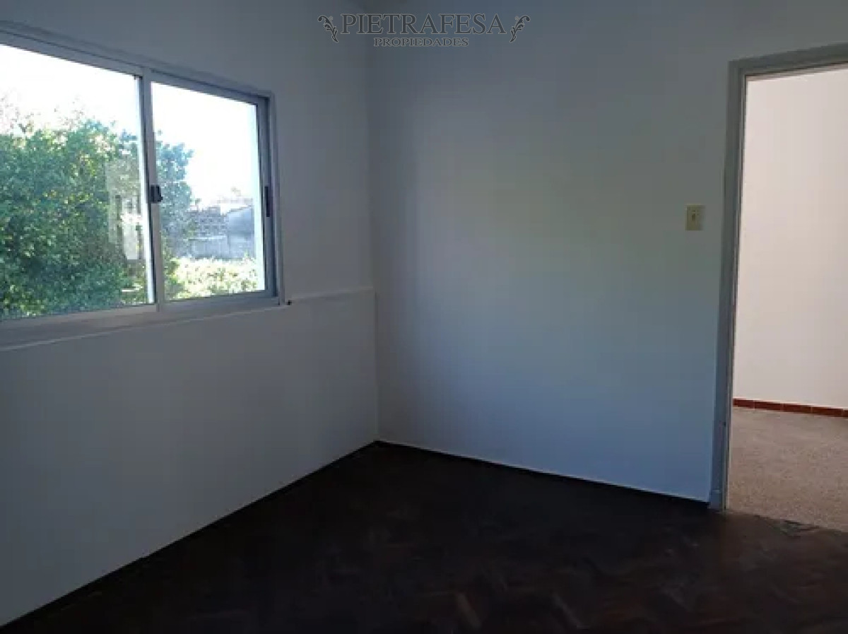 Apartamento ID.13415 - Apartamento en alquiler, 1dormitorio, 1baño, patio. Belvedere.
