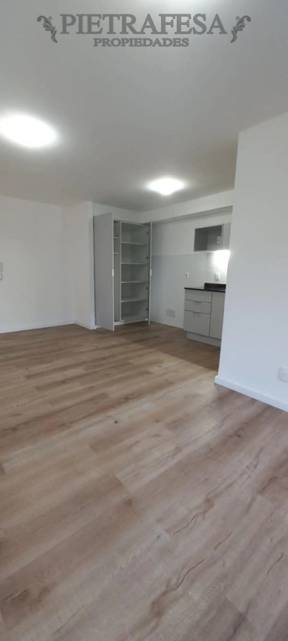 Apartamento ID.15013 - Apartamento en venta, 2 dormitorios, 1 baño, terraza. Centro.