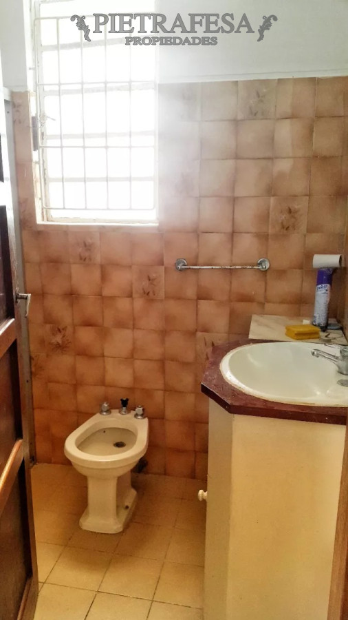 Apartamento ID.11417 - Apto con renta 2 dormitorios, 1 baño, azotea-Goes 