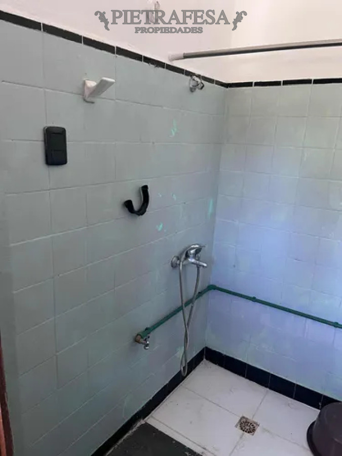 Apartamento ID.14182 - Apartamento en alquiler, 1 dormitorio, 1 baño, balcón, patio. Colon. 