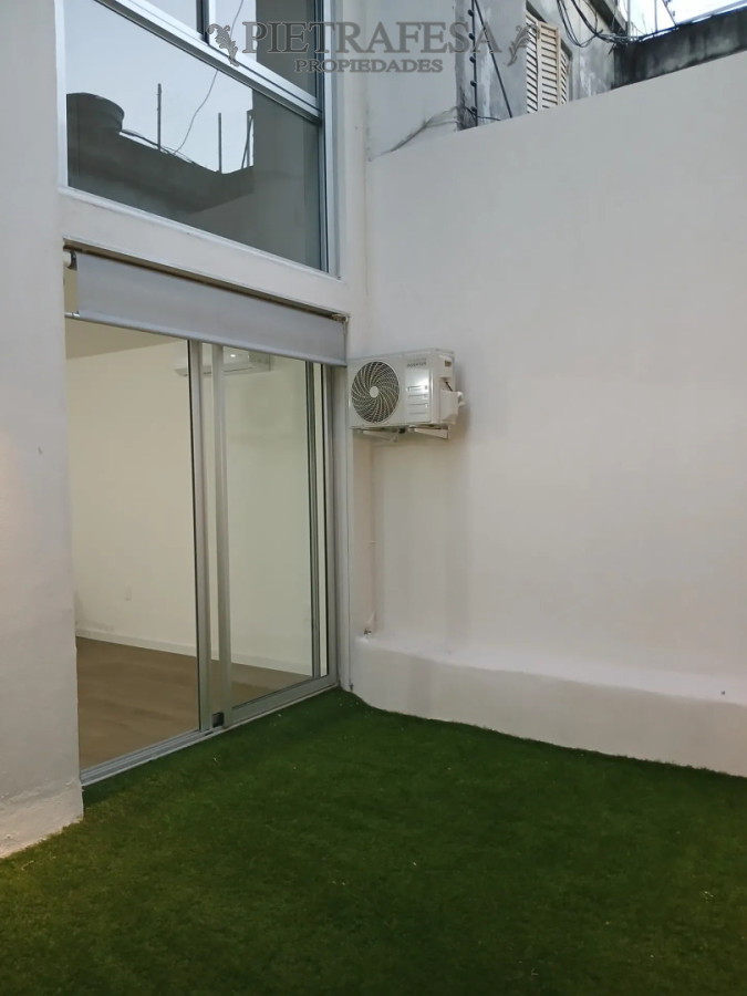 Apartamento ID.16204 - Apartamento en venta, monoambiente, 1baño. La Blanqueada. Con renta.