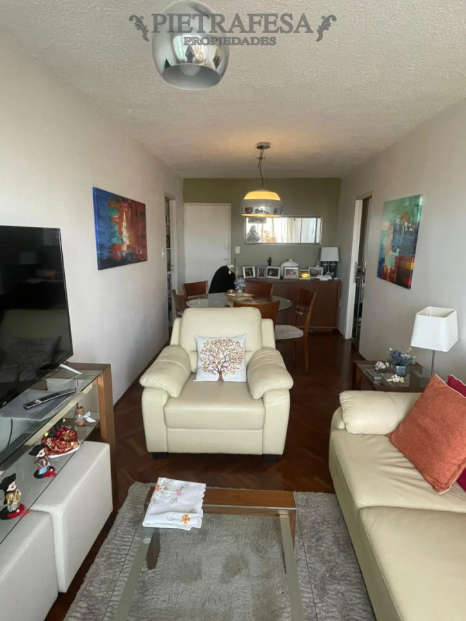 Apartamento ID.15960 - Apartamento en alquiler, 2 dormitorios, 1 baño, terraza lavadero. Centro.