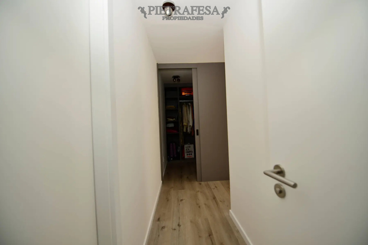 Apartamento ID.15101 - Apartamento en venta, 3 dormitorios, 2 baños, terraza, garaje. Amueblado. Buceo.