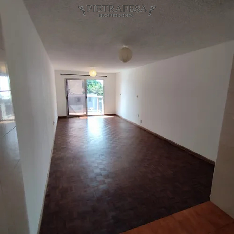 Apartamento ID.14487 - Apartamento en alquiler, monoambiente, 1 baño, balcón. Pocitos.