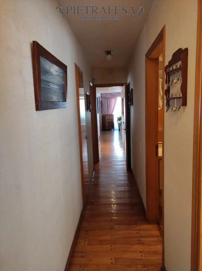 Apartamento ID.5609 - Apartamento amueblado 3 dormitorios, 4 baños, terraza y garaje- Echevarriarza- Pocitos