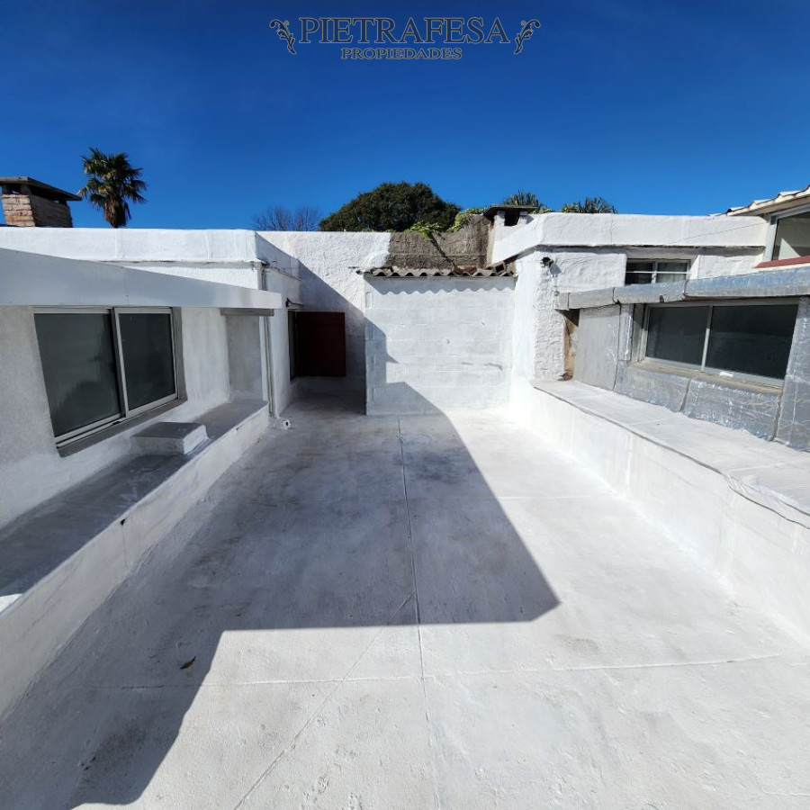 Apartamento ID.7016 - Apartamento en venta con renta, 2 dormitorios, 1 baño y azotea-Estero Bellaco- La Blanqueada