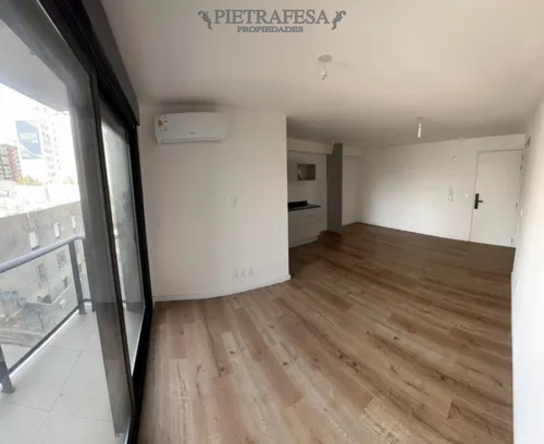 Apartamento ID.13476 - Apartamento en alquiler, 2dormitorios, 1baño, terraza. Centro.
