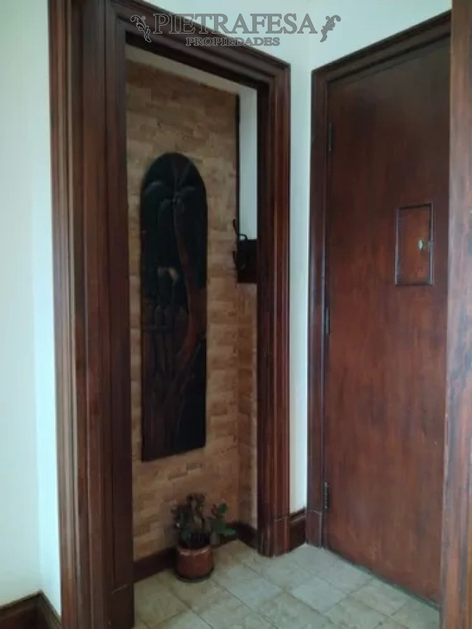 Apartamento ID.9297 - Apartamento en alquiler, 3dorm, 2 baños. Ciudad Vieja.