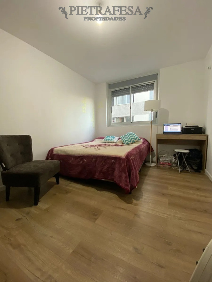 Apartamento ID.3623 - Apartamento en Venta con Renta, 2 dormitorios, 1 baño, terraza, Defensa, Cordón.