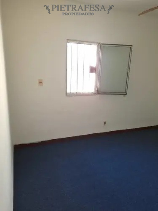 Apartamento ID.4905 - Apartamento en venta 3 dormitorios, 1 baño y terraza con parrillero- 14 de Julio- Pocitos