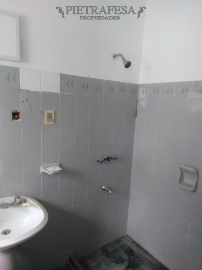 Apartamento ID.4056 - Apartamento en VENTA CON RENTA!!- 2 dormitorios 1 baño con patio - Cochera - Av. Corrientes - Malvin Norte