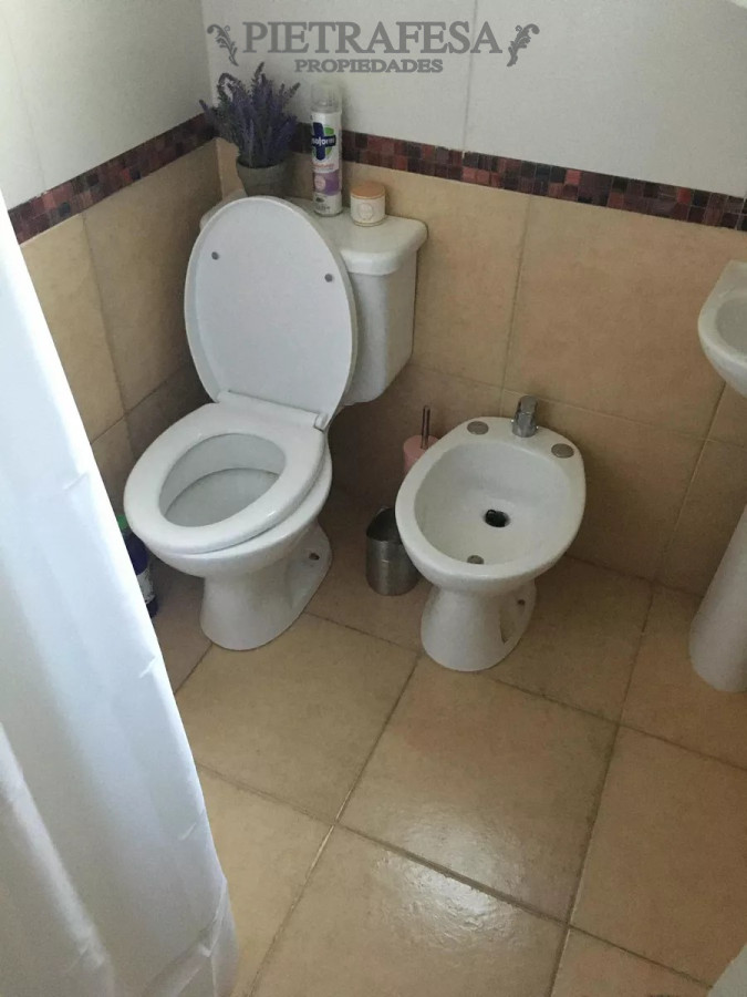 Apartamento ID.12090 - Apto en venta con renta 2 dormitorios, 1 baño -Punta Carretas