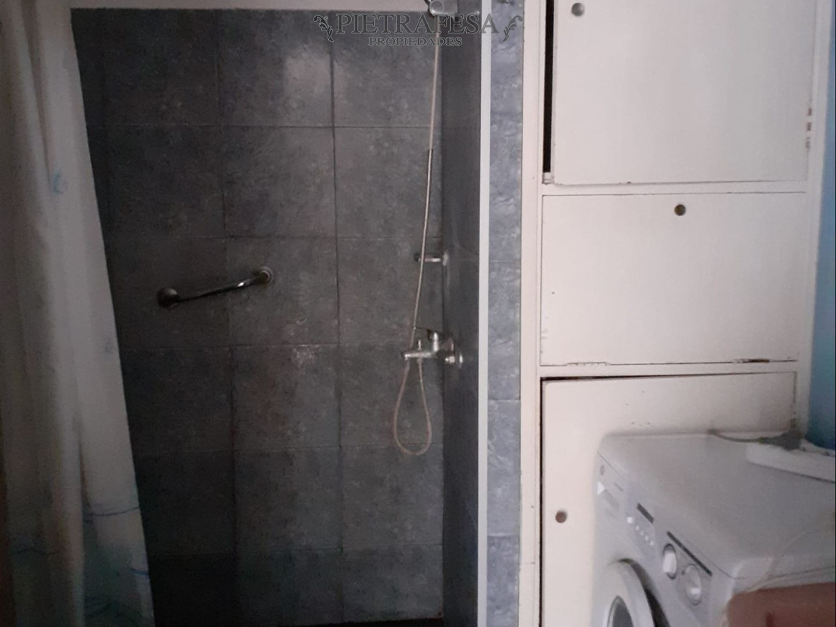 Apartamento ID.8849 - PH en venta con renta, 2 dormitorios, 1 baño y patio-Buceo