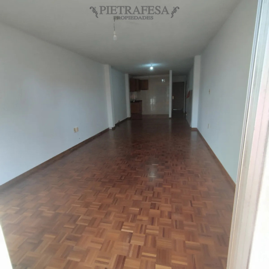 Apartamento ID.14764 - Apartamento en alquiler, monoambiente, 1 baño, terraza. Pocitos. 