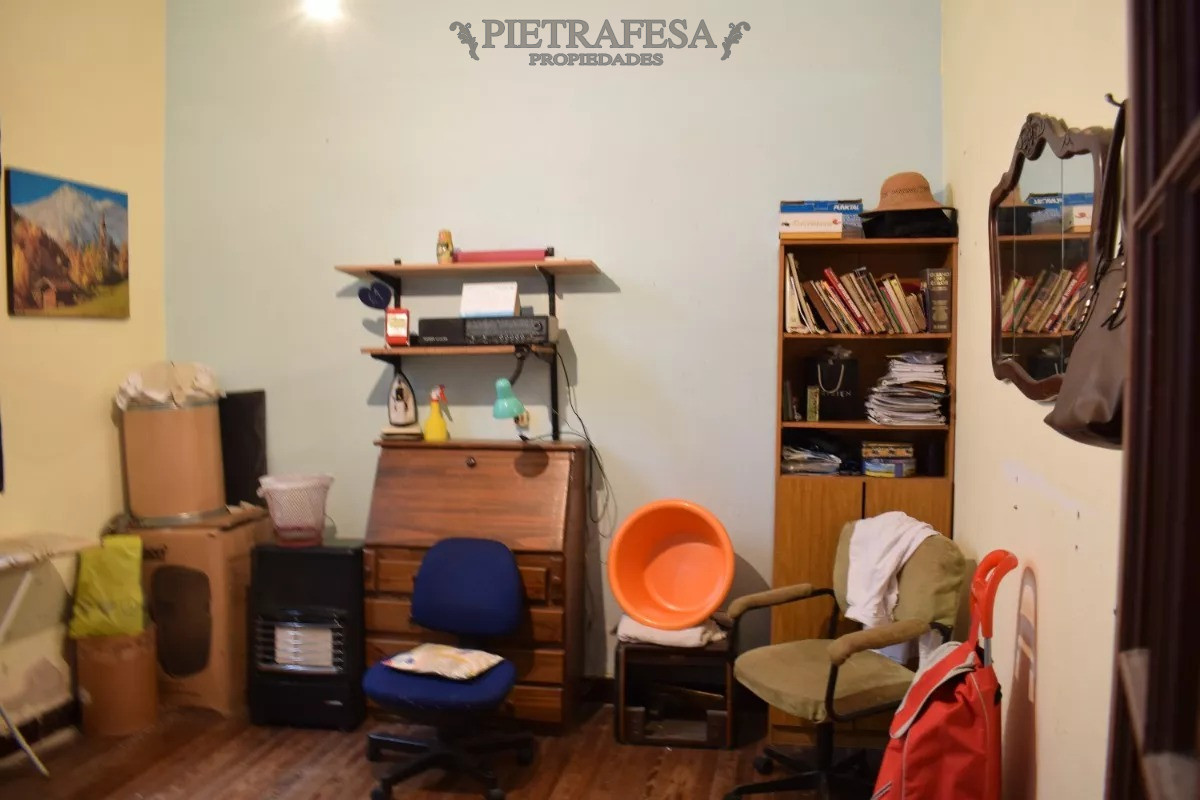 Apartamento ID.12550 - Apto en venta 5 dormitorios, 2 baños, patio-Cordón 