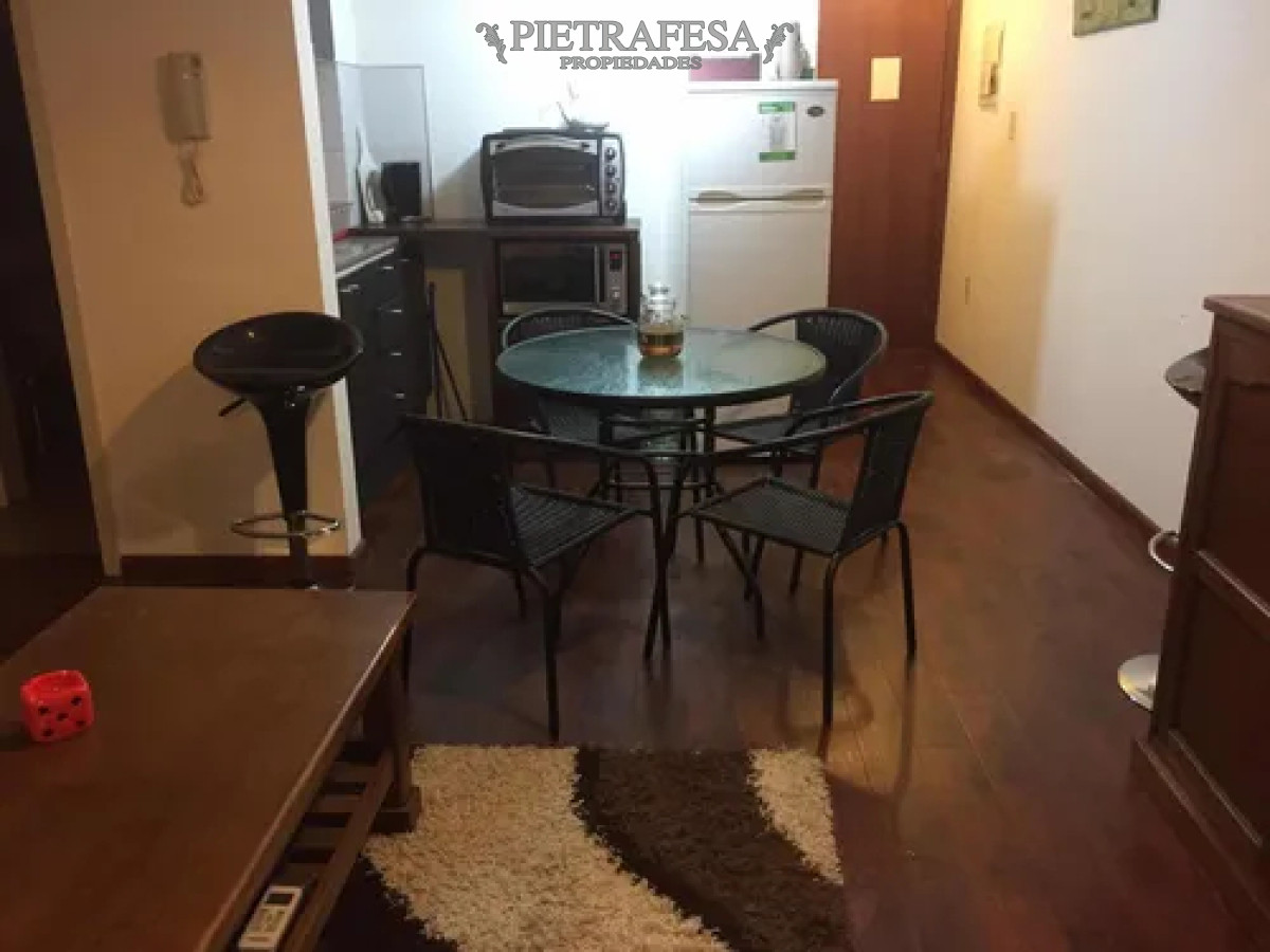 Apartamento ID.13555 - Apartamento en alquiler, monoambiente, 1baño, amueblado. Cordón. 
