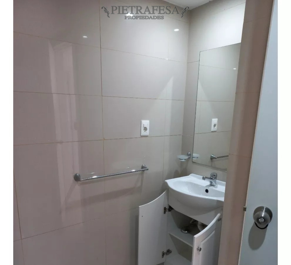 Apartamento ID.12142 - Apto en venta con renta, 1 dormitorio, 1 baño, balcón-Tres Cruces