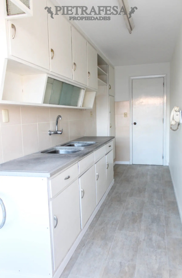 Apartamento ID.7198 - Apartamento en venta 3 dormitorios, 3 baños y garaje-Avenida Libertador- Centro