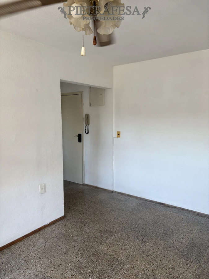 Apartamento ID.15391 - Apartamento en venta, 3 dormitorios, 1 baño, terraza lavadero. Malvin Norte.