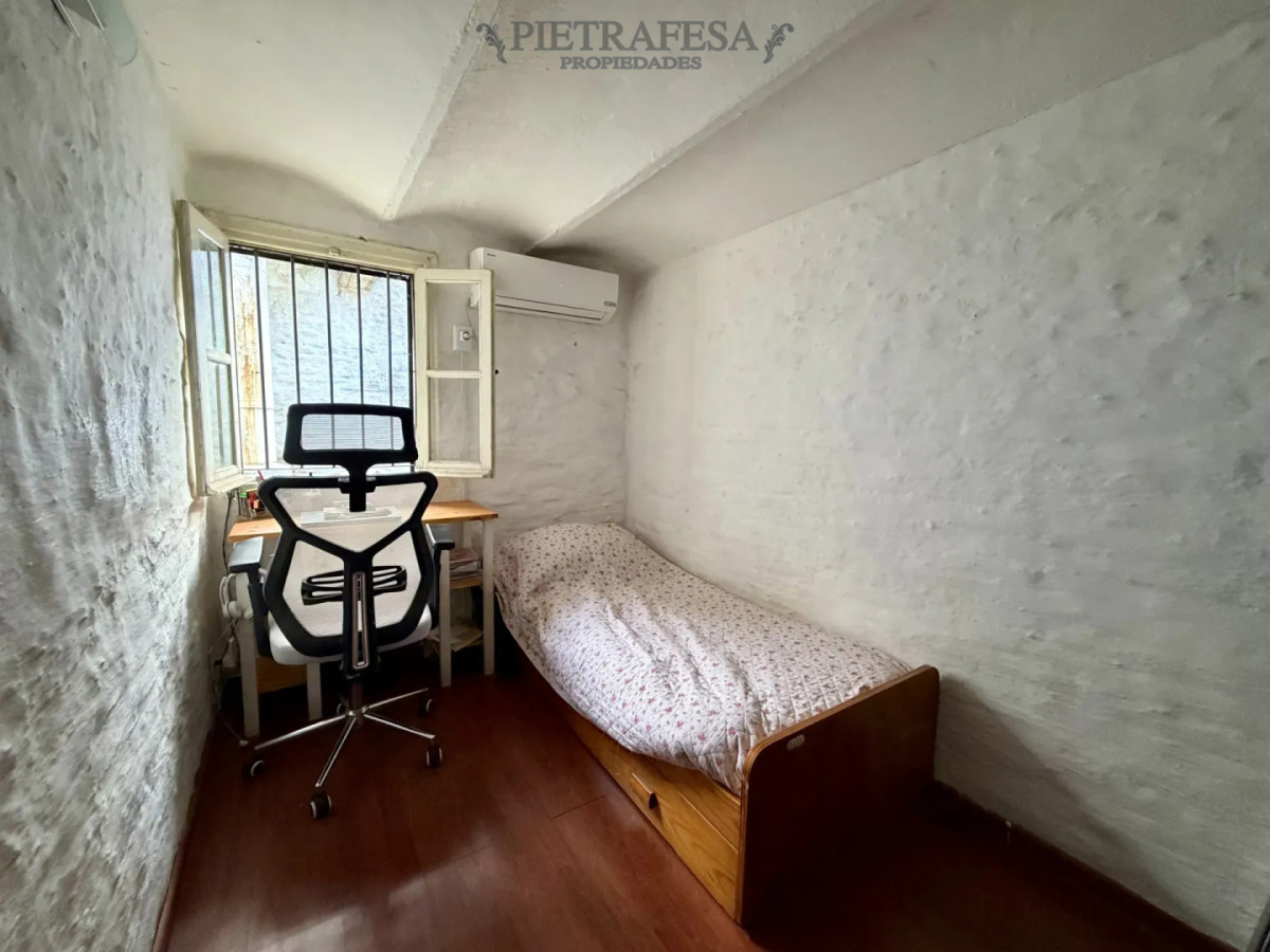 Apartamento ID.15759 - Apartamento en venta, 2 dormitorios, 1 baño, terraza, patio. Cordón.
