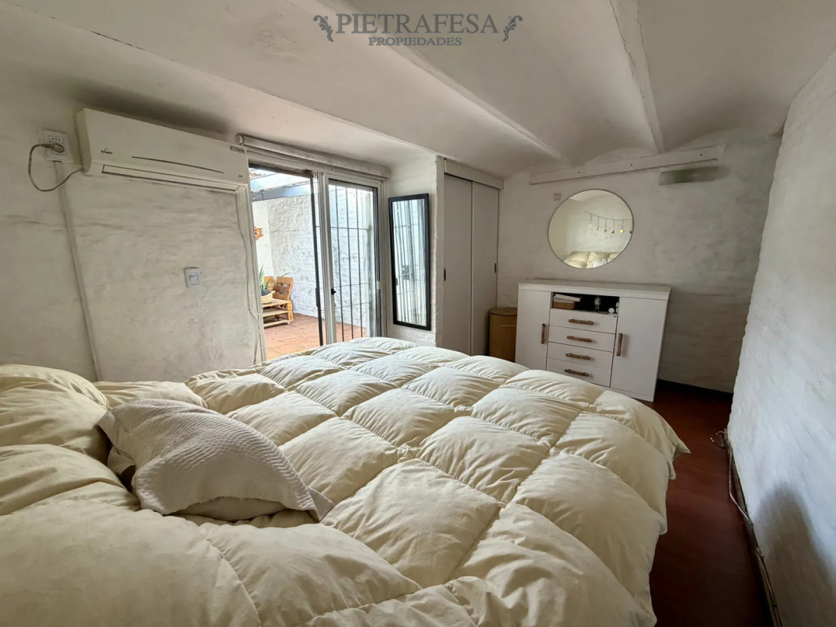 Apartamento ID.15759 - Apartamento en venta, 2 dormitorios, 1 baño, terraza, patio. Cordón.
