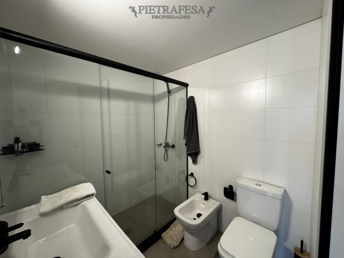 Apartamento ID.14122 - EDIFICIO BULL POCITOS - Avda. Soca y Gestido. 1Dormitorio - CON RENTA
