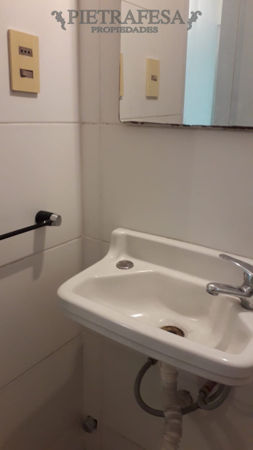 Apartamento ID.1394 - Monoambiente en venta con renta 1 dormitorio - un baño - Barbato - Centro 