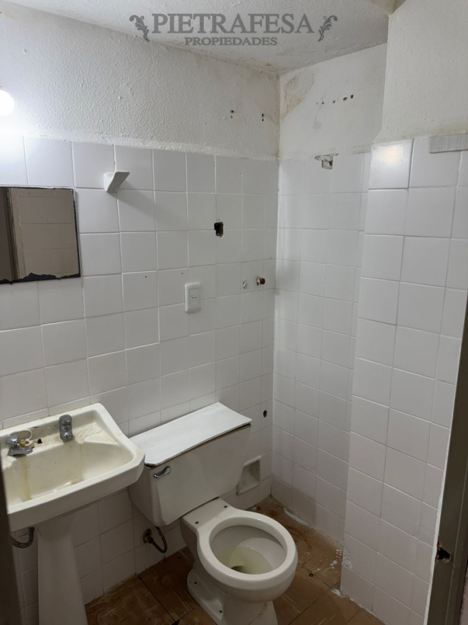 Apartamento ID.15107 - Apartamento en venta, 4 dormitorios, 2 baño-Colón