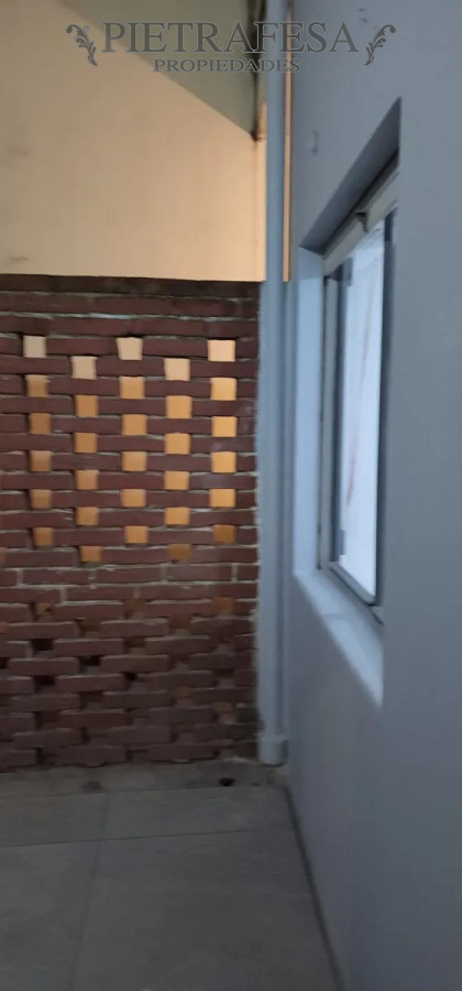 Apartamento ID.13567 - Apto en venta con renta 1 dormitorio, 1 baño y patio-La Comercial 