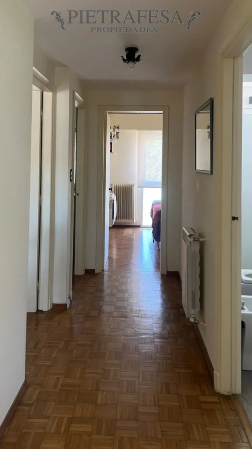 Apartamento ID.16667 - Venta de apartamento, 3 dormitorios , 2 baños , terraza , garaje . Parque Rodó