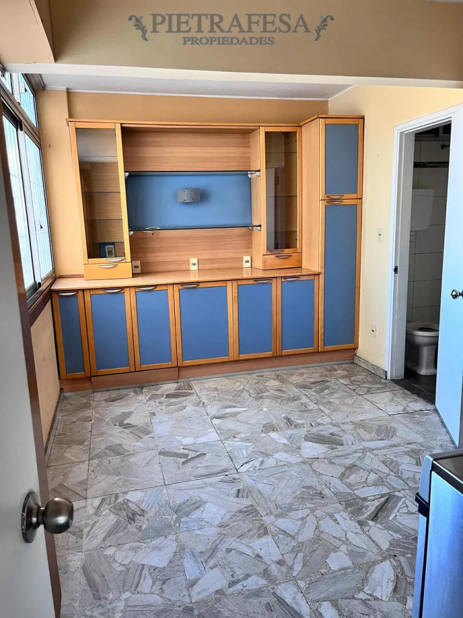 Apartamento ID.8631 - Apto en venta, 3 dormitorios, 2 baños- Yaguarón -Centro