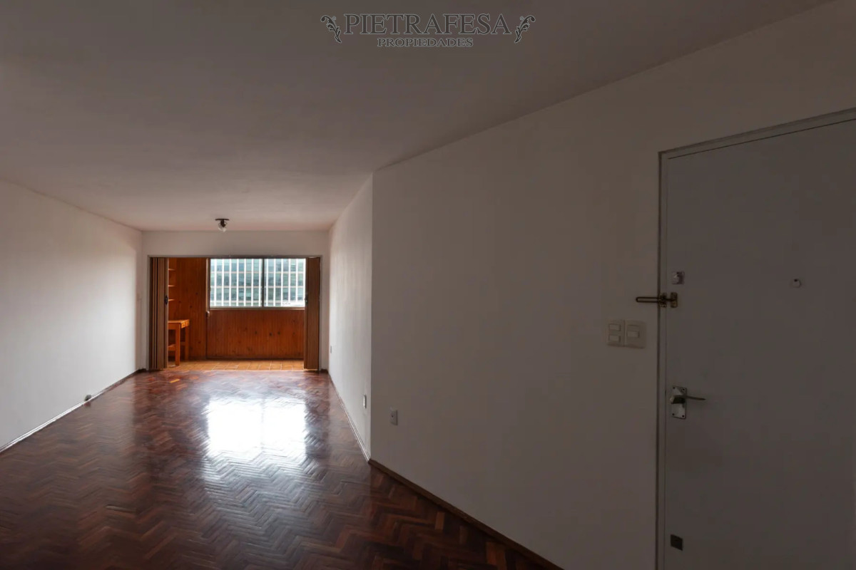 Apartamento ID.15435 - Apartamento en venta, 2 dormitorios, 1 baño, terraza lavadero. Aguada.