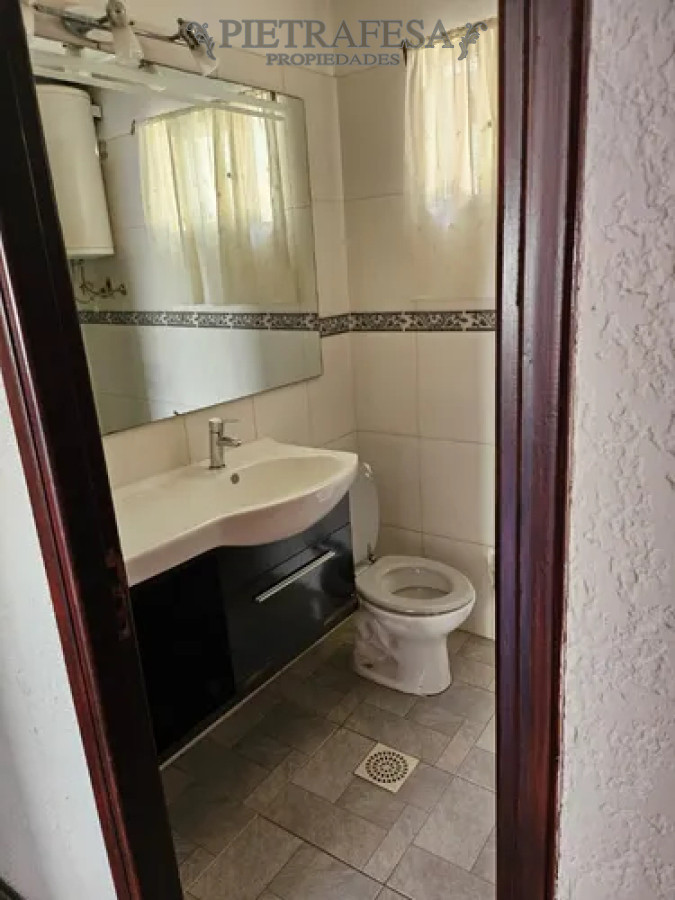 Apartamento ID.13524 - Apartamento en alquiler, 2dormitorios, 1baño, balcón. Bella Vista.