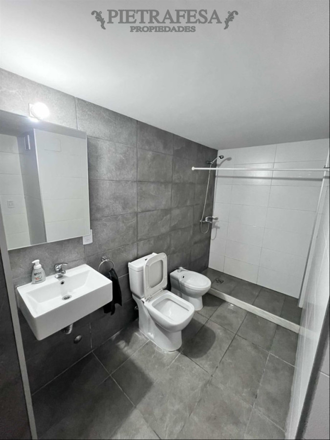 Apartamento ID.15007 - Apartamento en venta, 2 dormitorios, garaje -La Blanqueada-Con renta
