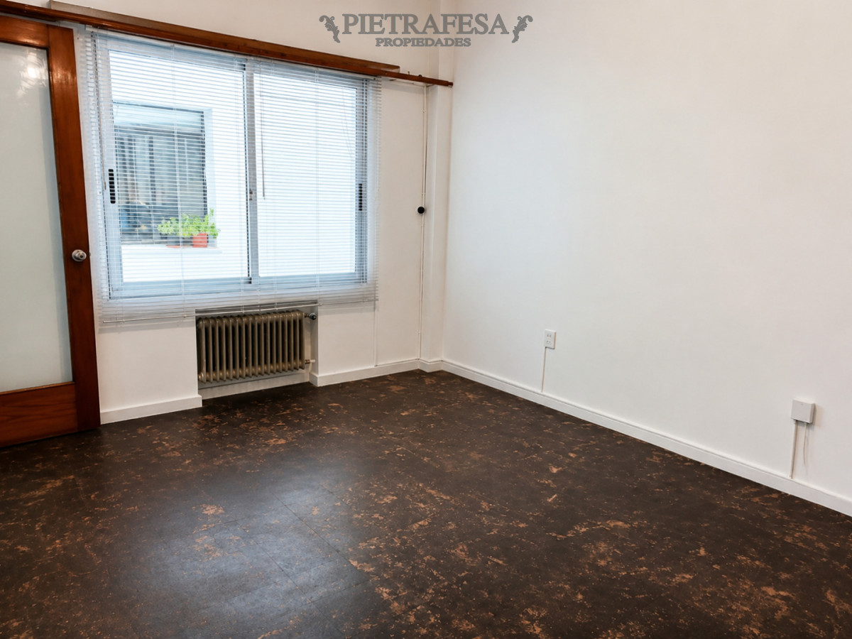 Apartamento ID.10493 - Apto en alquiler, 1 dormitorio, 1 baño. Ciudad Vieja.